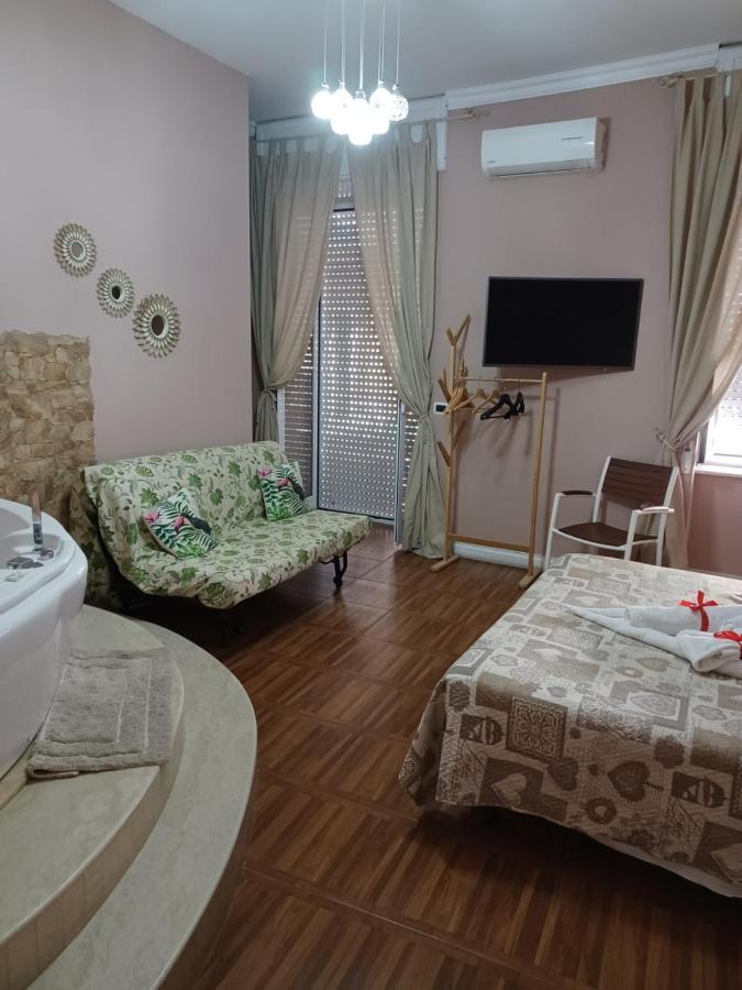 Ponte Di Chiaia Hotel Naples Luaran gambar