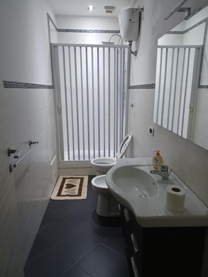 Ponte Di Chiaia Hotel Naples Luaran gambar
