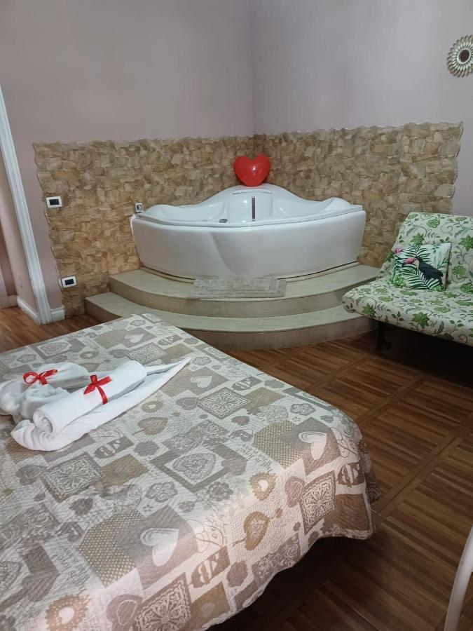 Ponte Di Chiaia Hotel Naples Luaran gambar