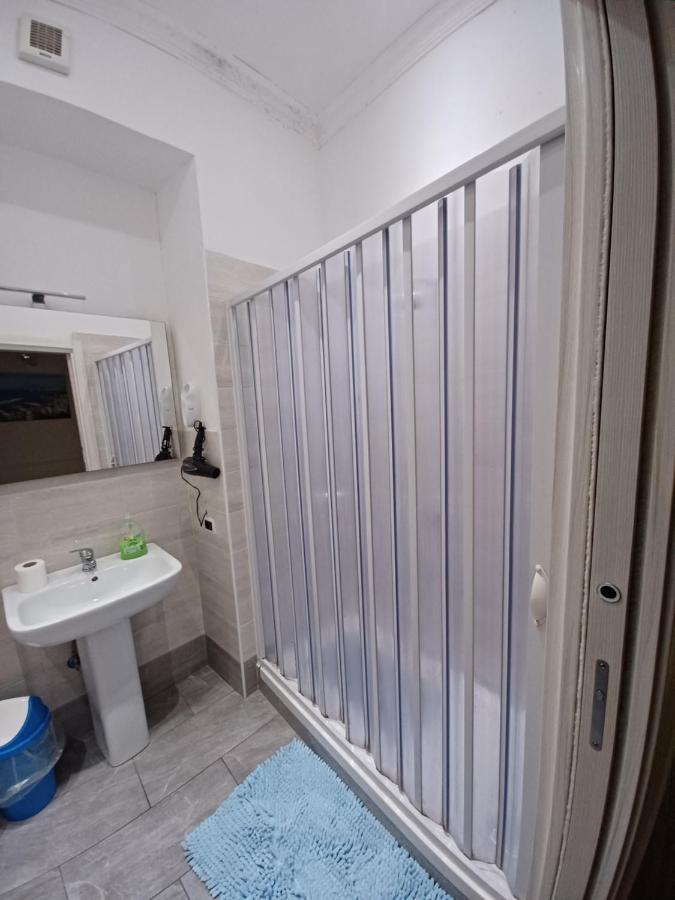 Ponte Di Chiaia Hotel Naples Luaran gambar